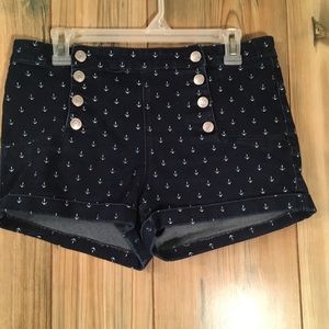 Almost Famous shorts